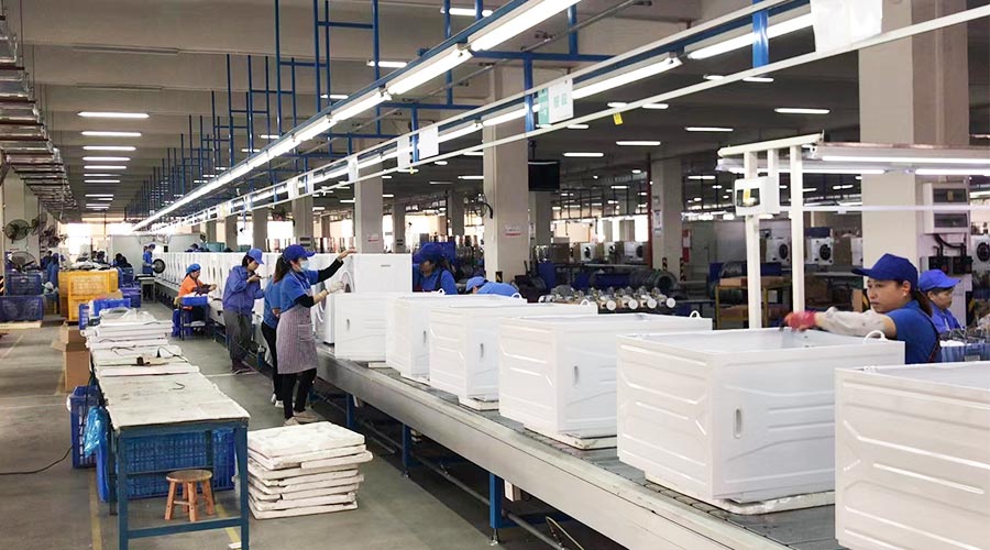 專業(yè)且專注！裝配車間開展客戶松下滾筒衣服烘干機生產(chǎn)