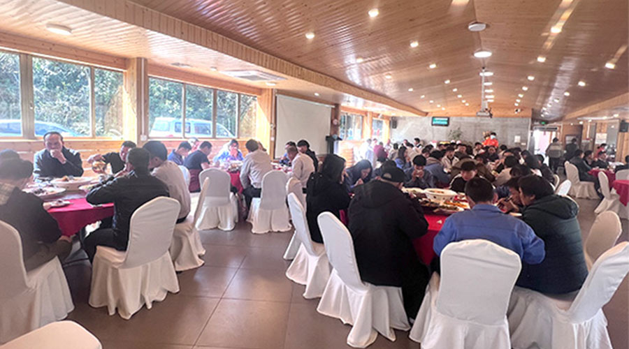 金環(huán)電器開(kāi)工宴！吃飽喝足加油干迎戰(zhàn)2023！