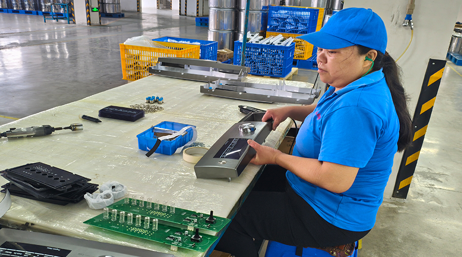 品質(zhì)源于嚴(yán)苛測(cè)試，金環(huán)電器的實(shí)驗(yàn)室保障