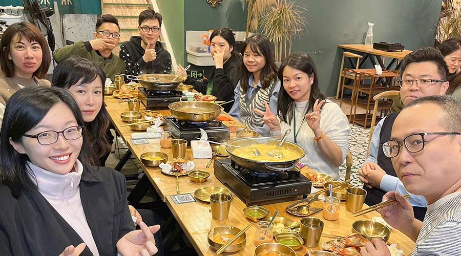 寒冬暖心！金環(huán)電器銷售部組織火鍋團(tuán)建沖刺2022